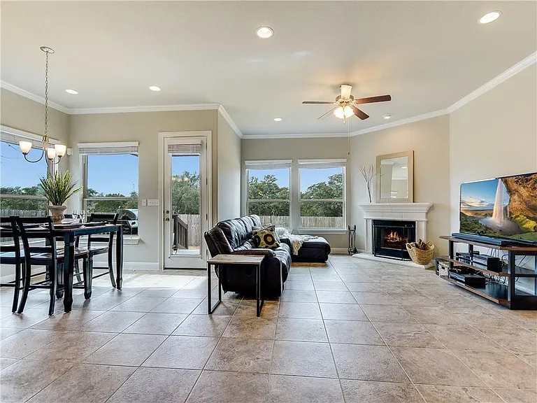 3013 Tempe Dr — Photo 16