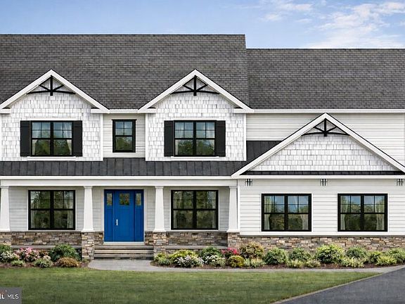 2nd image of 2009 Floral Park Rd