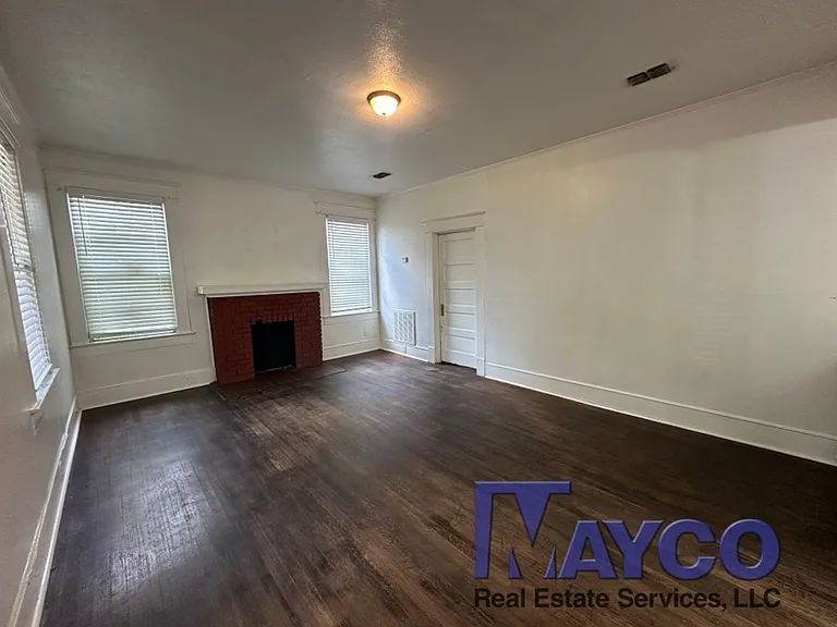 282 Prospect St — Photo 2