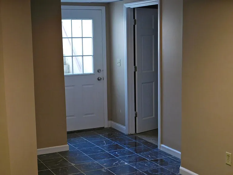 7608 Kyles Station Rd — Photo 42