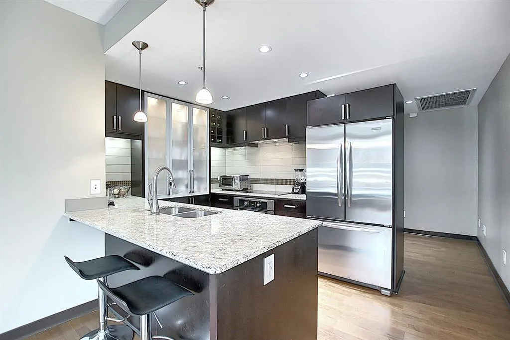 Building Photo - 888 4th Ave SW #1107