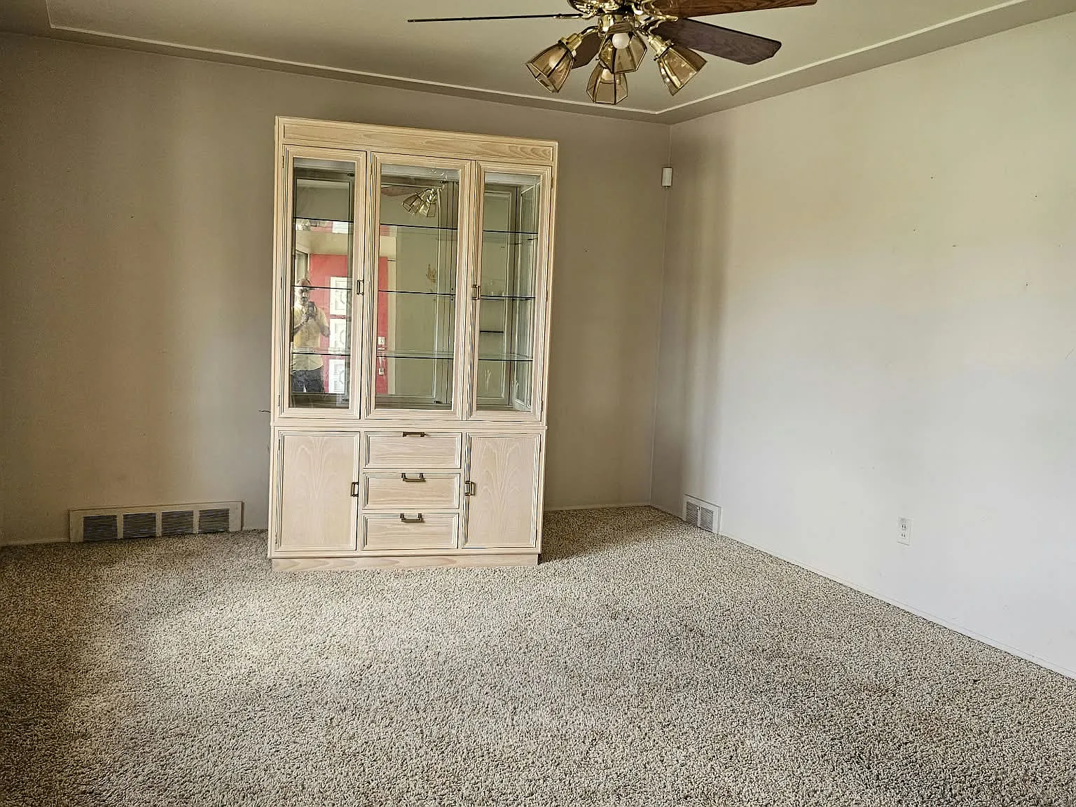 3 bed, 1441 sqft, $2,250 — Photo 3