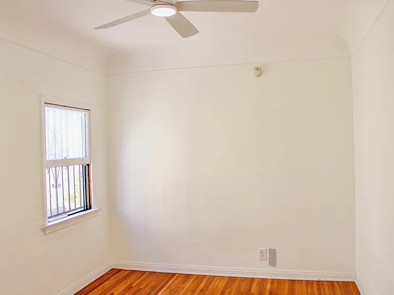 361 N Sierra Bonita Ave #A — Photo 20