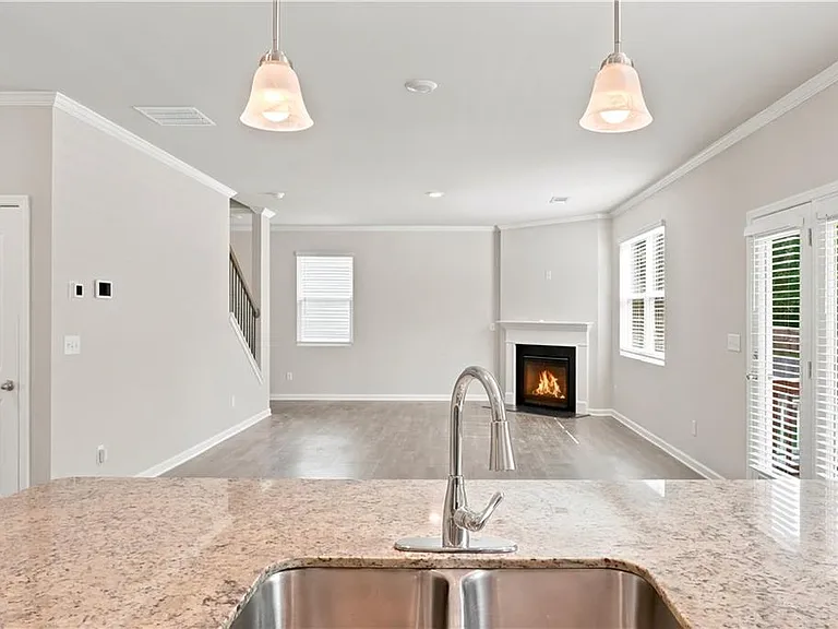 157 Lost Creek Blvd — Photo 10