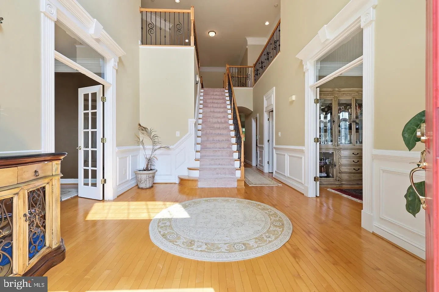 5 bed, 7.0 bath, 6777 sqft, $5,900 — Photo 4