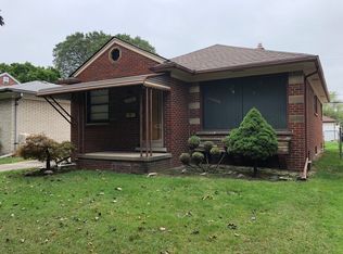 15592 Regina Ave, Allen Park, MI 48101