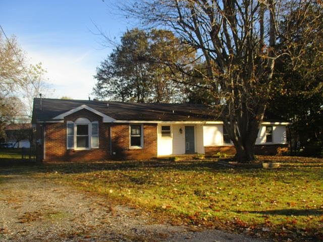 1st image of 305 Mills Dr