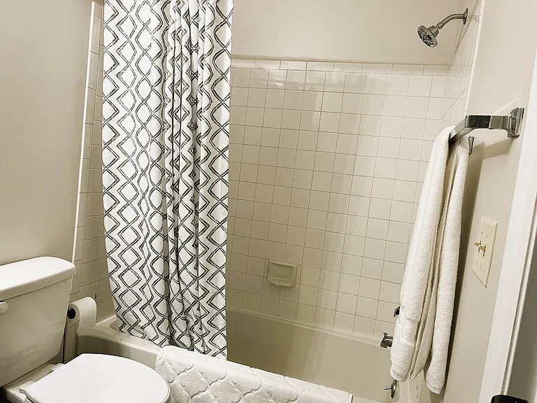 1011 Hulon Ln — Photo 17