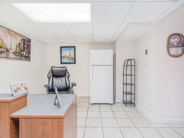 174 Barbara Street image 30 of 37