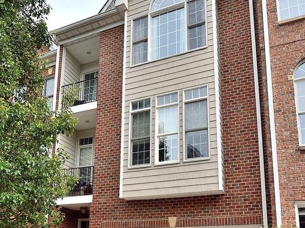 103 Washington Square Ct