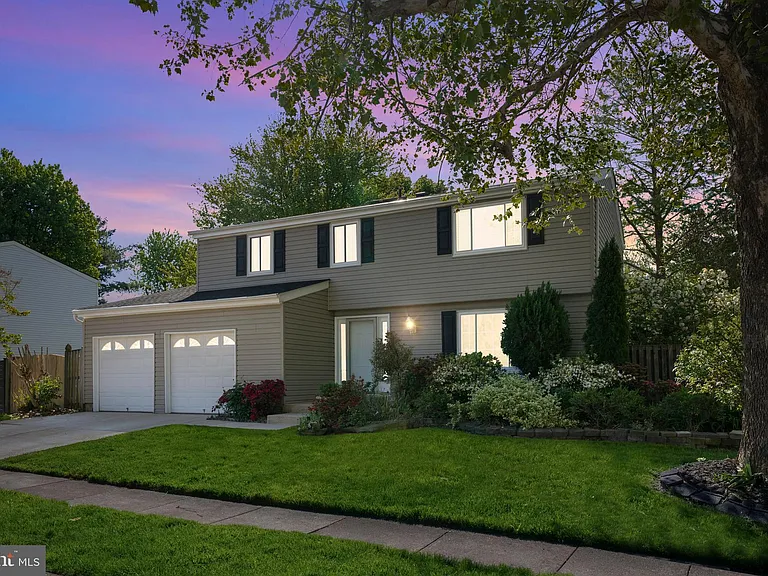 1103 Burwick Dr — Photo 3