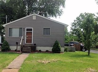 10878 Charles Pl, Saint Ann, MO 63074