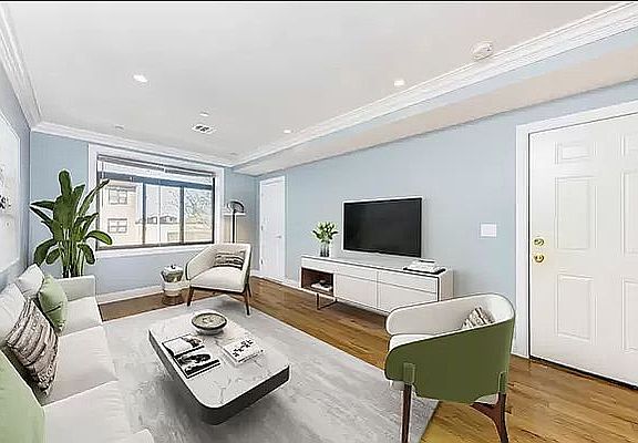 5th image of 67 Buffalo Ave #2