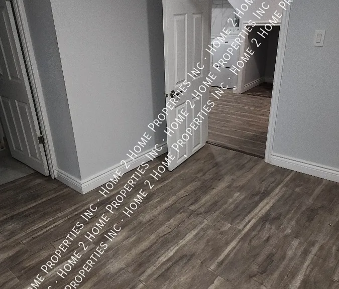 1182 Howard Ave — Photo 2