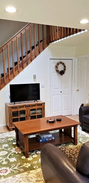 2 bed, 1078 sqft, $2,000 — Photo 3