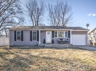 360 Peffer Ln, Fenton, MO 63026