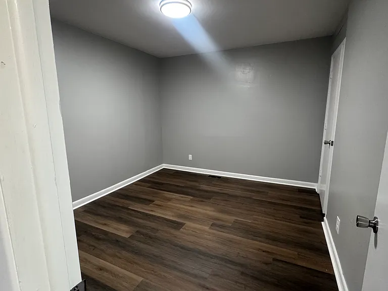 803 Cambridge St — Photo 6