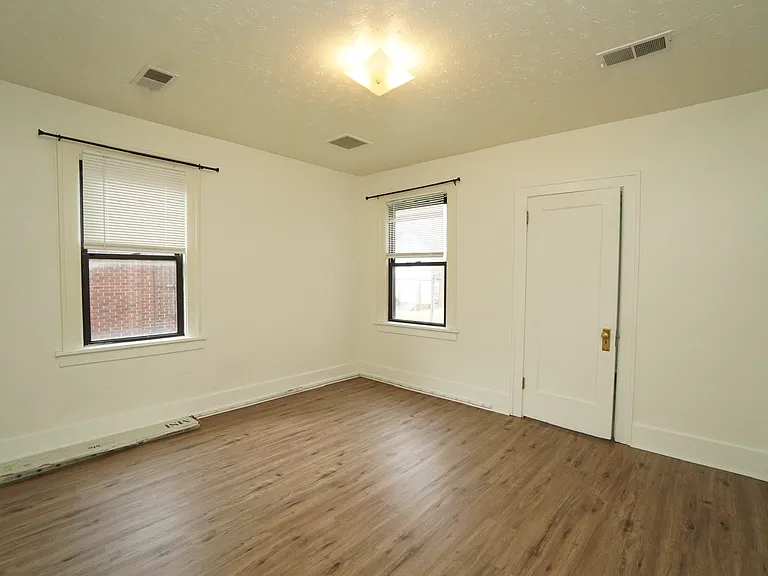 1415 Duss Ave #3 — Photo 6