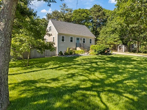 3rd image of 94 Barlows Landing Rd
