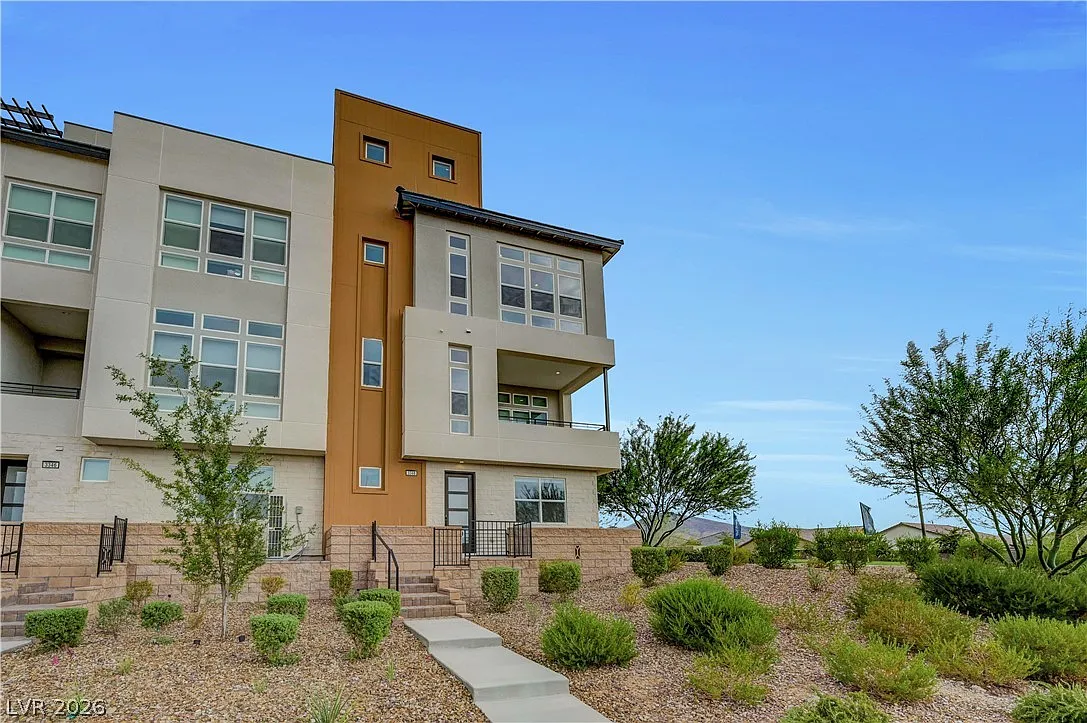 3 bed, 4.0 bath, 2364 sqft, $5,000 — Photo 2