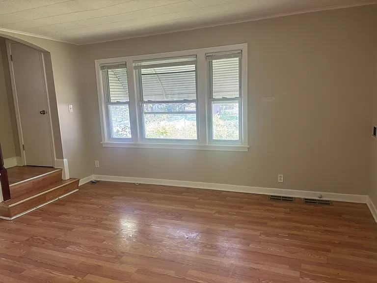 9752 S Chappel Ave — Photo 1