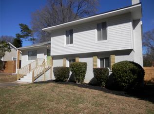 5907 Bluebonnet Rd, Charlotte, NC 28212