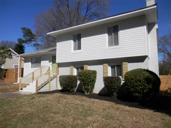 5907 Bluebonnet Rd, Charlotte, NC 28212