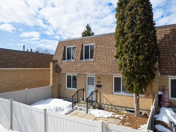 129 Londonderry Sq NW, Edmonton, AB T5C 3C4