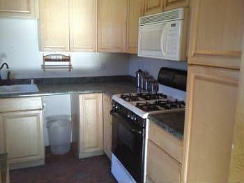 5th image of 475 S Seaward Ave