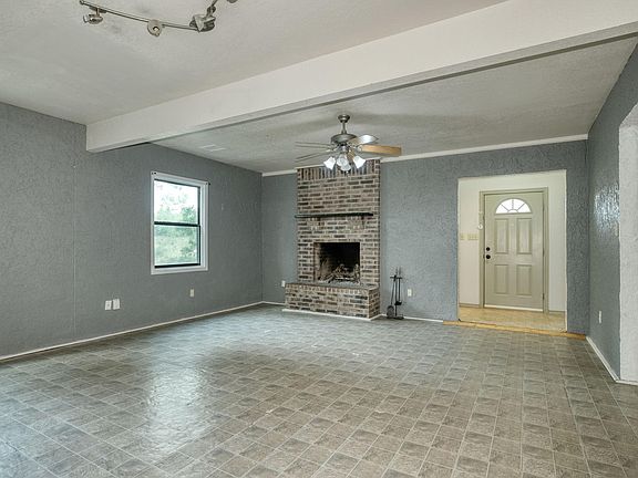 4th image of 136 Pine Hill Loop APT E
