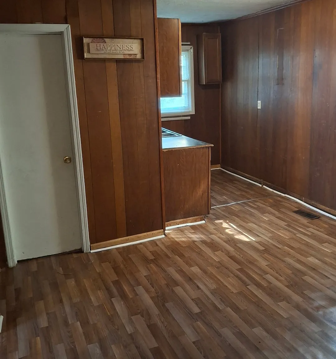 3 bed, $800 — Photo 4