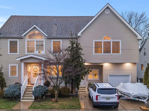 43 E Kupsch St, Sayreville, NJ 08872