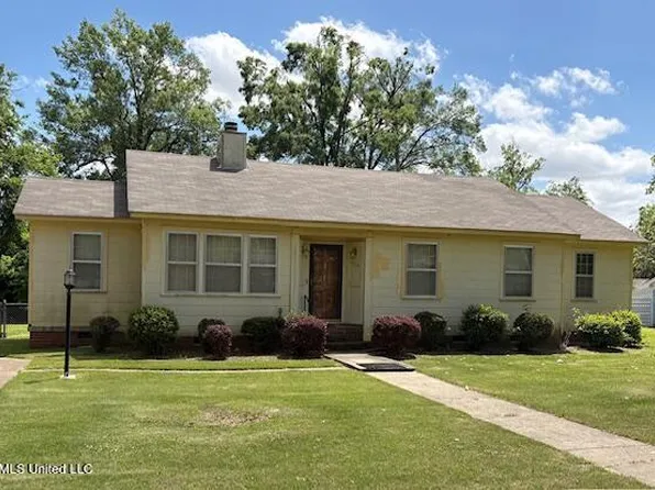 714 Bell Ave, Greenwood, MS 38930