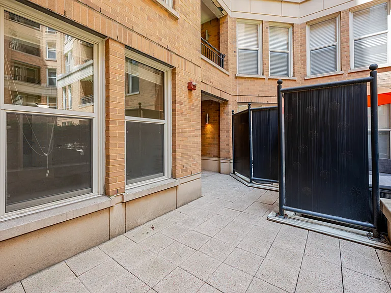 915 E St NW #317 — Photo 11