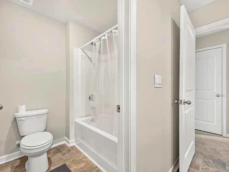 685 Highgrove Way — Photo 23