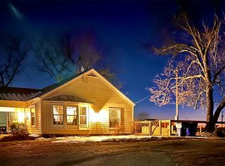 2074 W Fm 922, Valley View, TX 76272