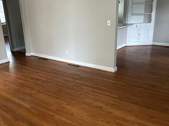 4th image of 602 W Westwood Ave
