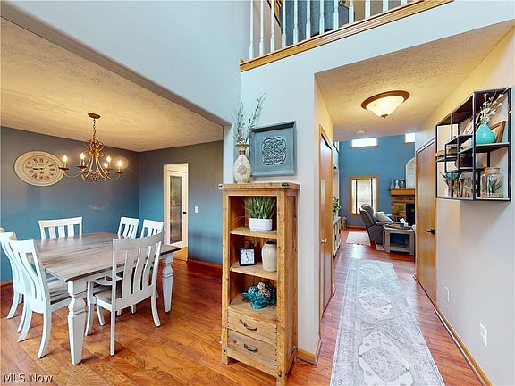 2nd image of 2450 Fairchild Cir NW