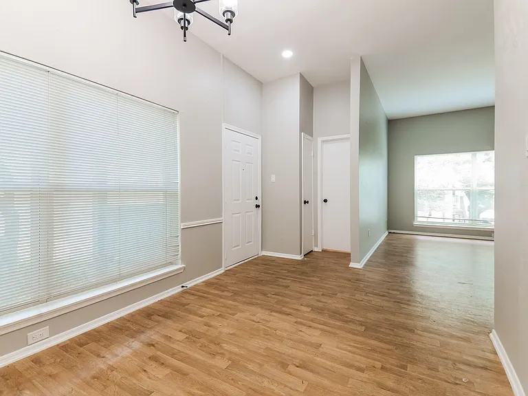 10406 High Hollows Dr #226 — Photo 14