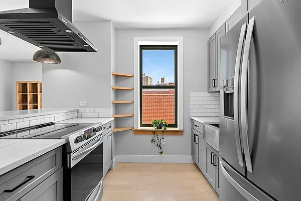 Sold by Compass | media 1