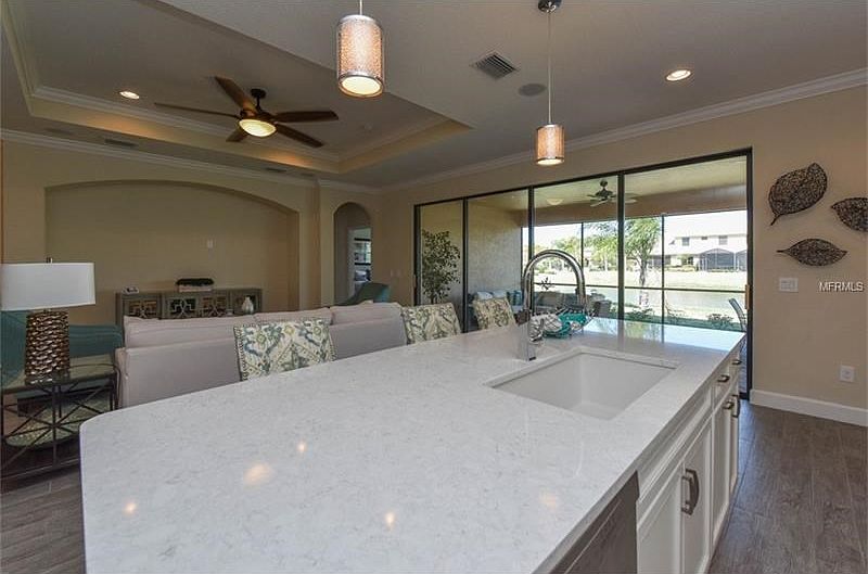 Entertainers Floorplan