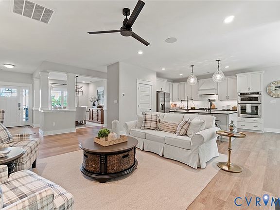 4th image of 2075 Arminta Ln