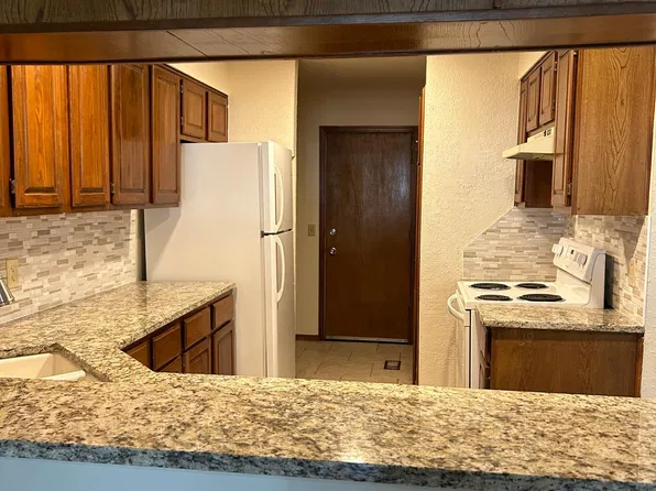 11528 N Lincoln Blvd, Oklahoma City, OK 73114