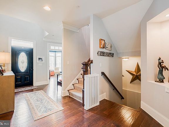 4th image of 200 Spencers Way