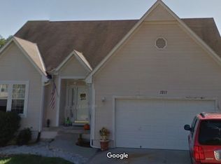 1211 SW Graystone Dr, Grain Valley, MO 64029