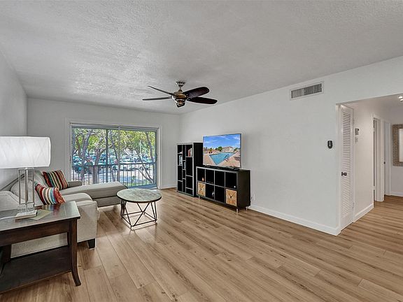 5th image of 2250 NE 66th Street #1524