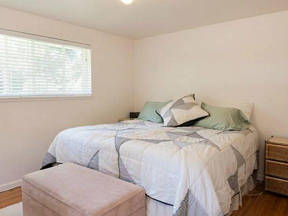 5th image of 8350 133rd Ave NE