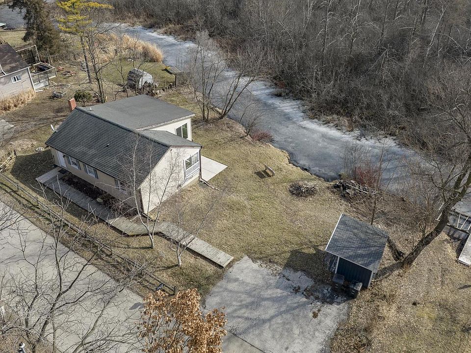 1st image of W1271 Beach ROAD