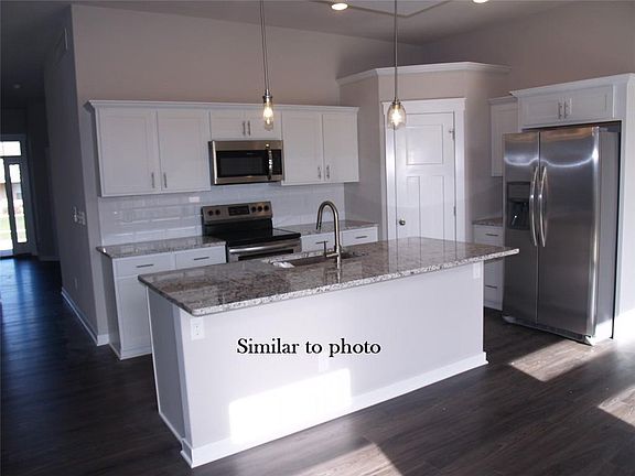 4th image of 2243 Ironwood Dr SW