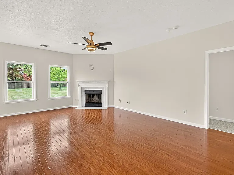 7296 Autumn Crossing Way — Photo 27